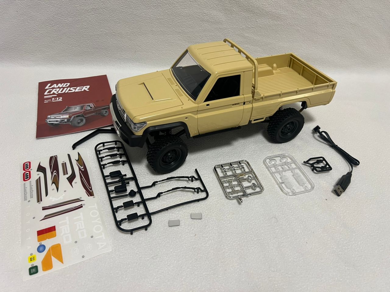 MN82 1:12 RC Car – 4WD Toyota LC79 Rock Crawler with LED Lights