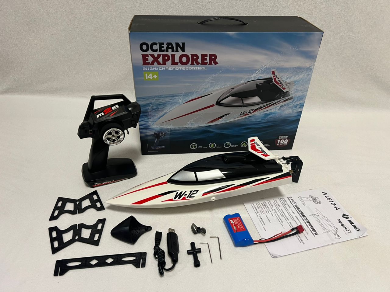 WLtoys WL912-A RC Boat 2.4Ghz 35KM/H Brushed High Speed Racing Boat 2200