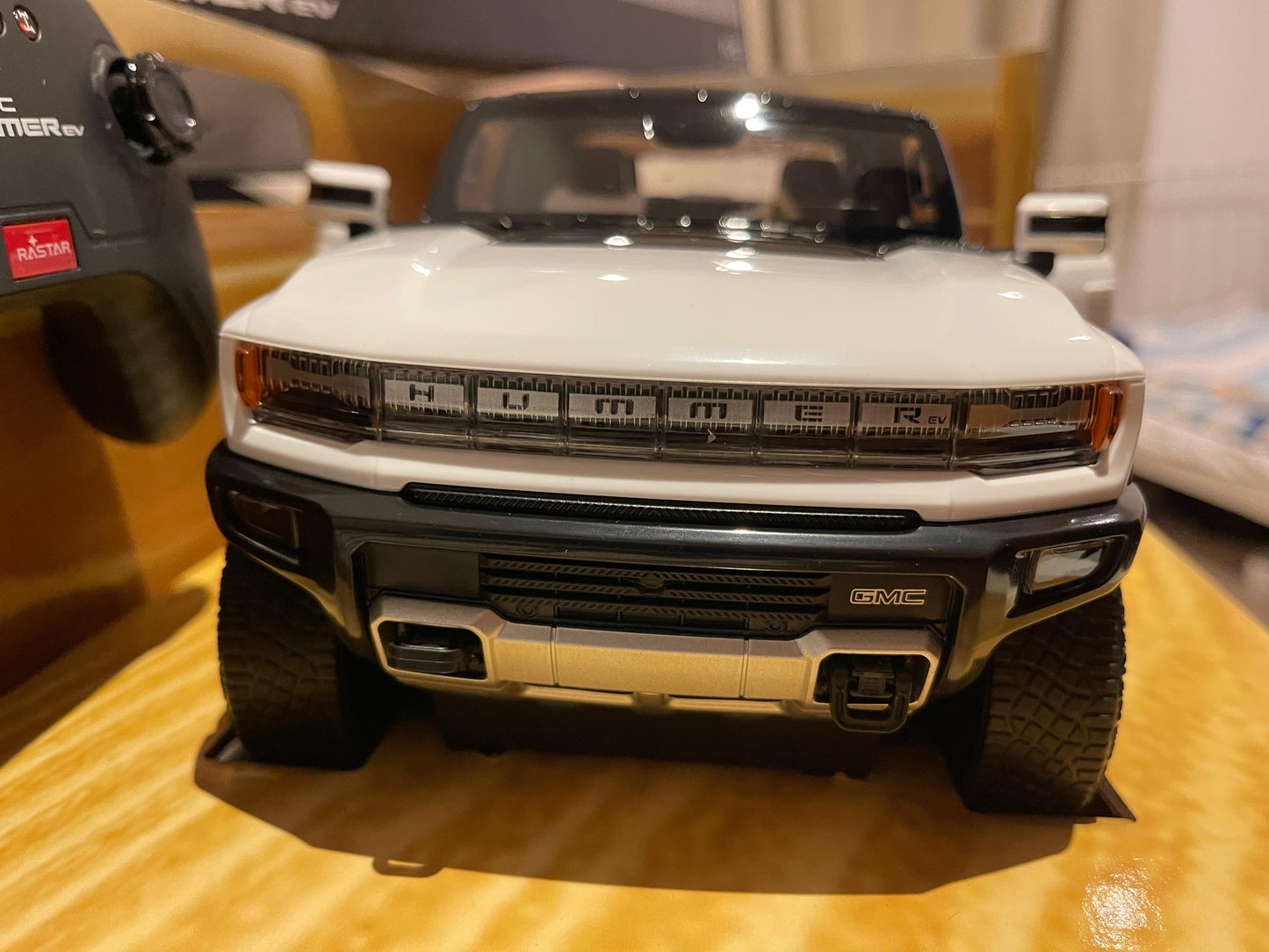 Rastar RC GMC Hummer EV Kids Remote Children Toy Car 4W Rotation 1:14 Scale