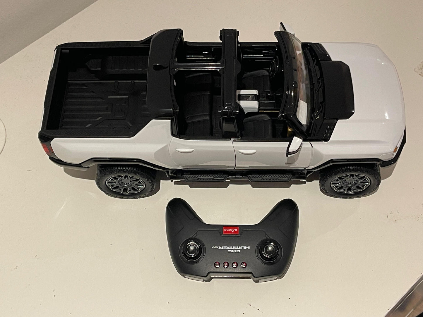 Rastar RC GMC Hummer EV Kids Remote Children Toy Car 4W Rotation 1:14 Scale