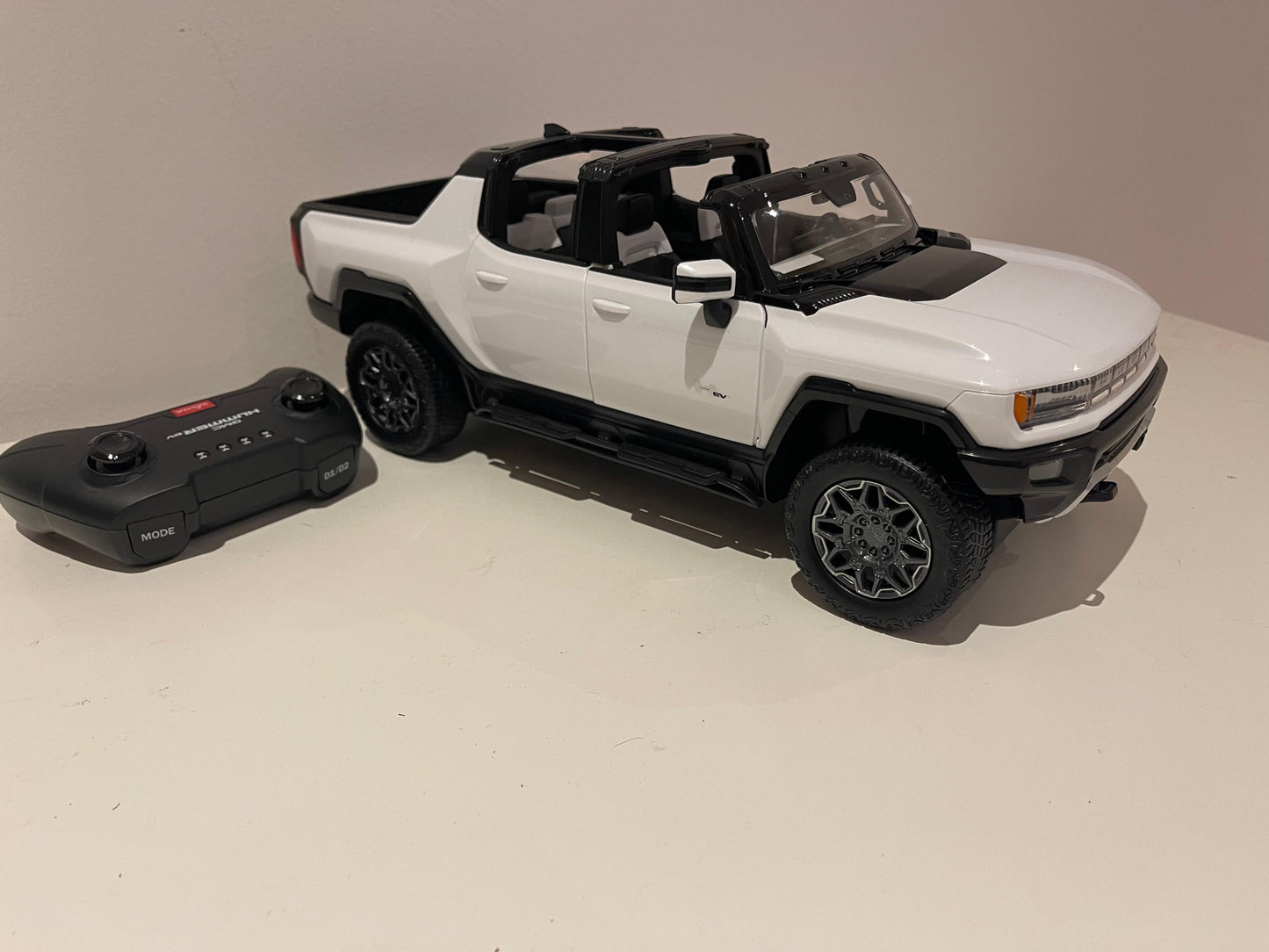 Rastar RC GMC Hummer EV Kids Remote Children Toy Car 4W Rotation 1:14 Scale
