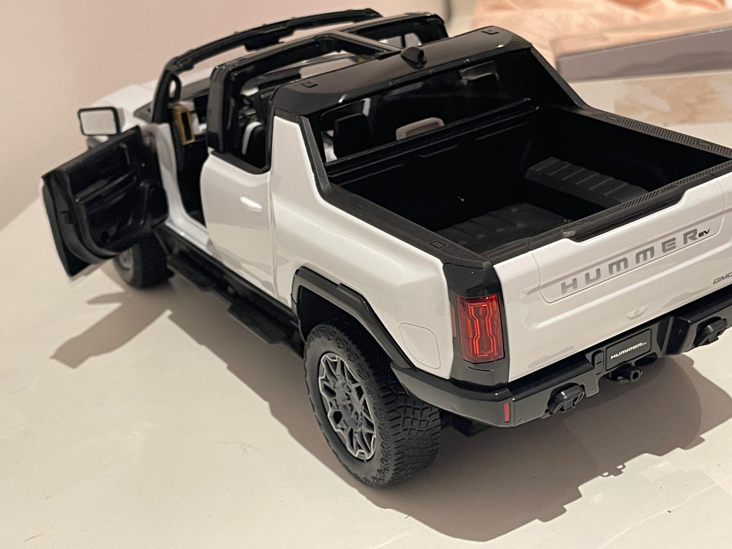 Rastar RC GMC Hummer EV Kids Remote Children Toy Car 4W Rotation 1:14 Scale