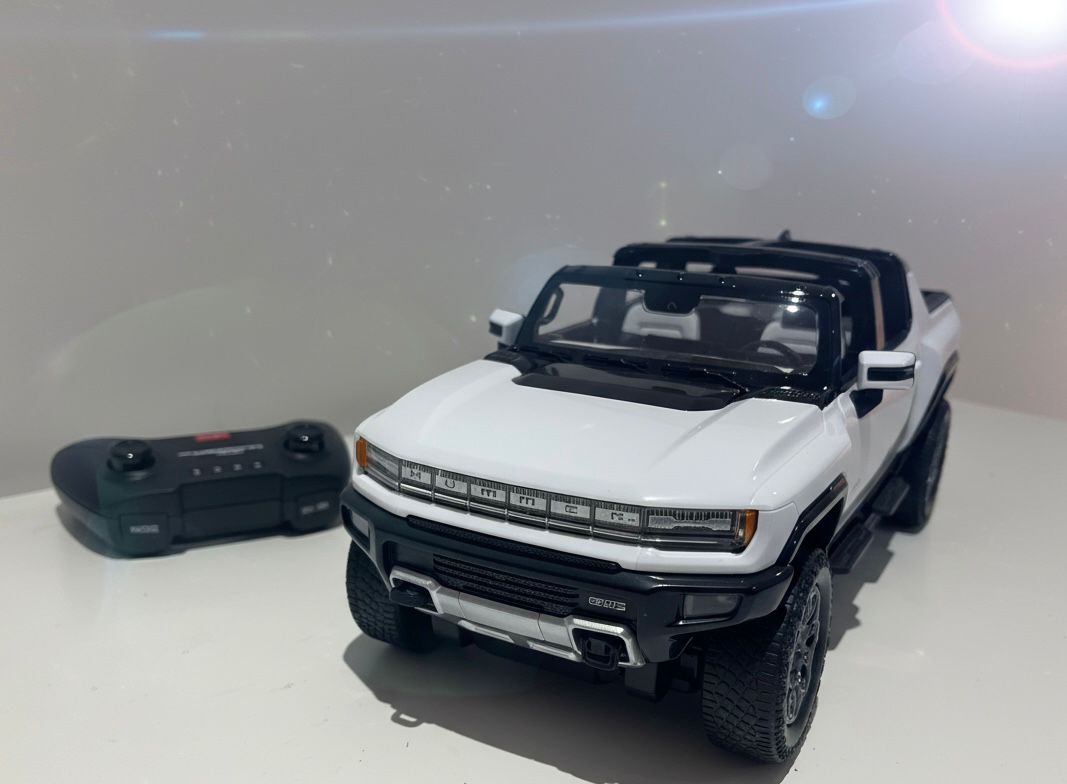 Rastar RC GMC Hummer EV Kids Remote Children Toy Car 4W Rotation 1:14 Scale